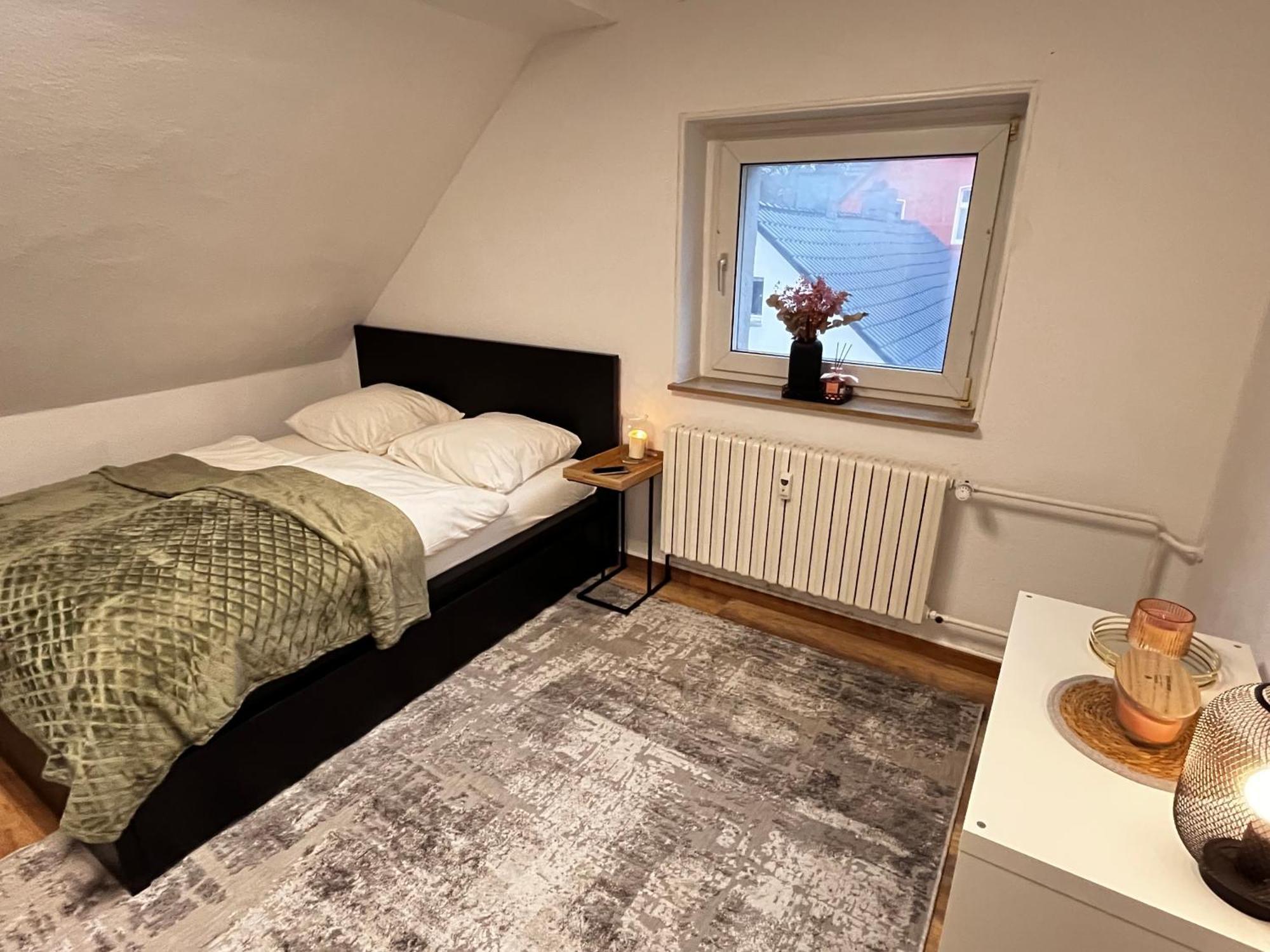 Flattyone Ruhrgebiet - Schlafkomfort Und Anbindung - Neu Renoviert Бохум Экстерьер фото