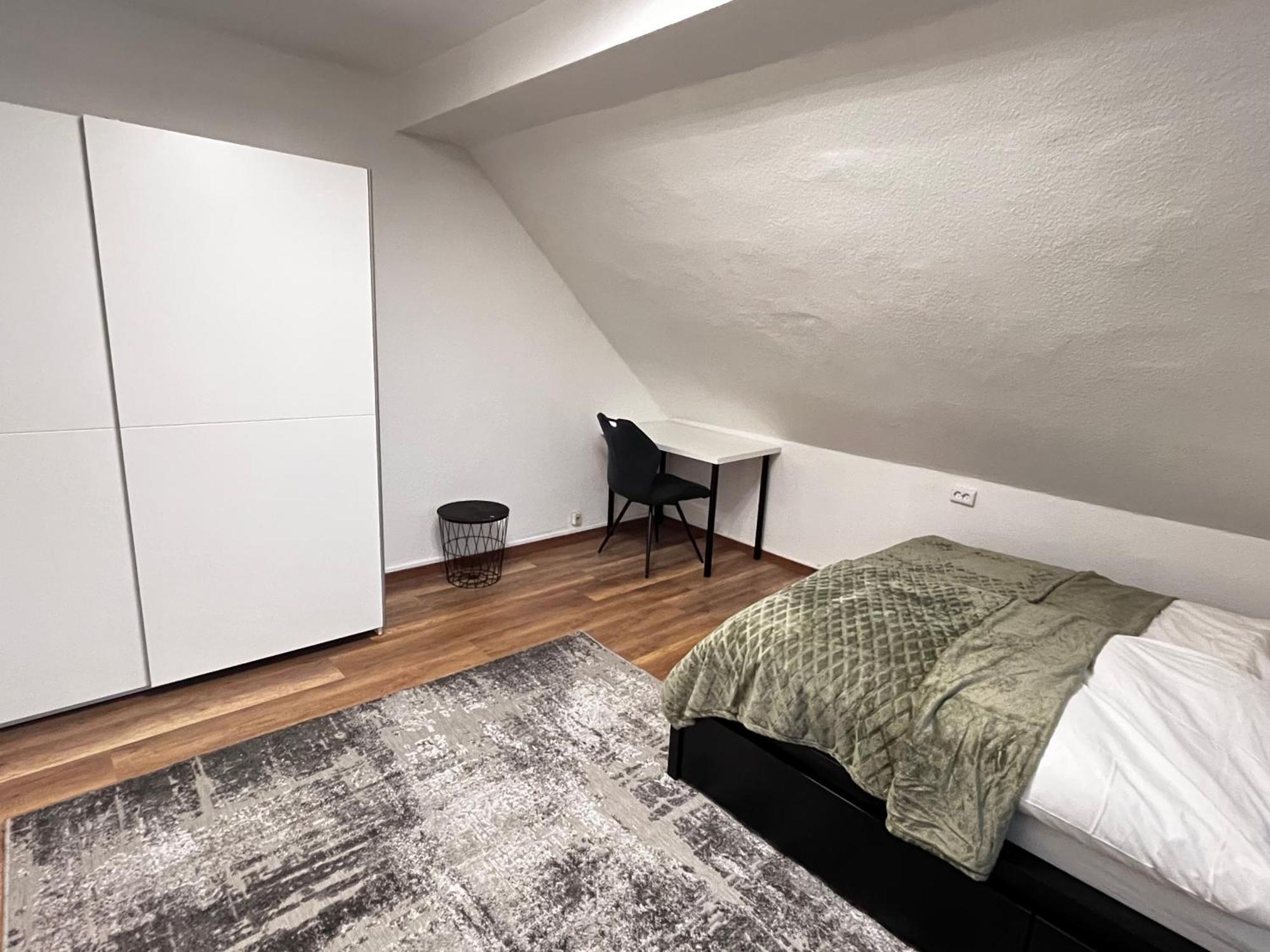Flattyone Ruhrgebiet - Schlafkomfort Und Anbindung - Neu Renoviert Бохум Экстерьер фото