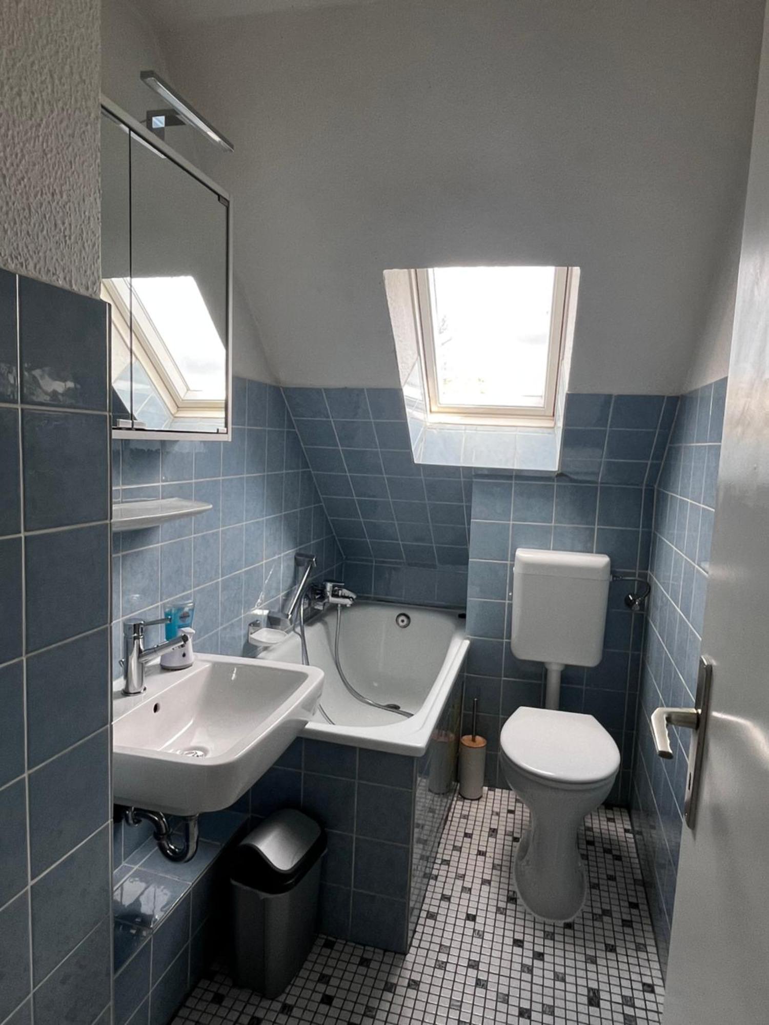 Flattyone Ruhrgebiet - Schlafkomfort Und Anbindung - Neu Renoviert Бохум Экстерьер фото