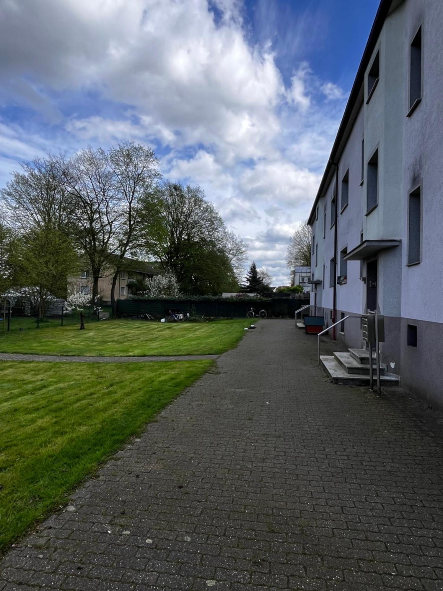Flattyone Ruhrgebiet - Schlafkomfort Und Anbindung - Neu Renoviert Бохум Экстерьер фото